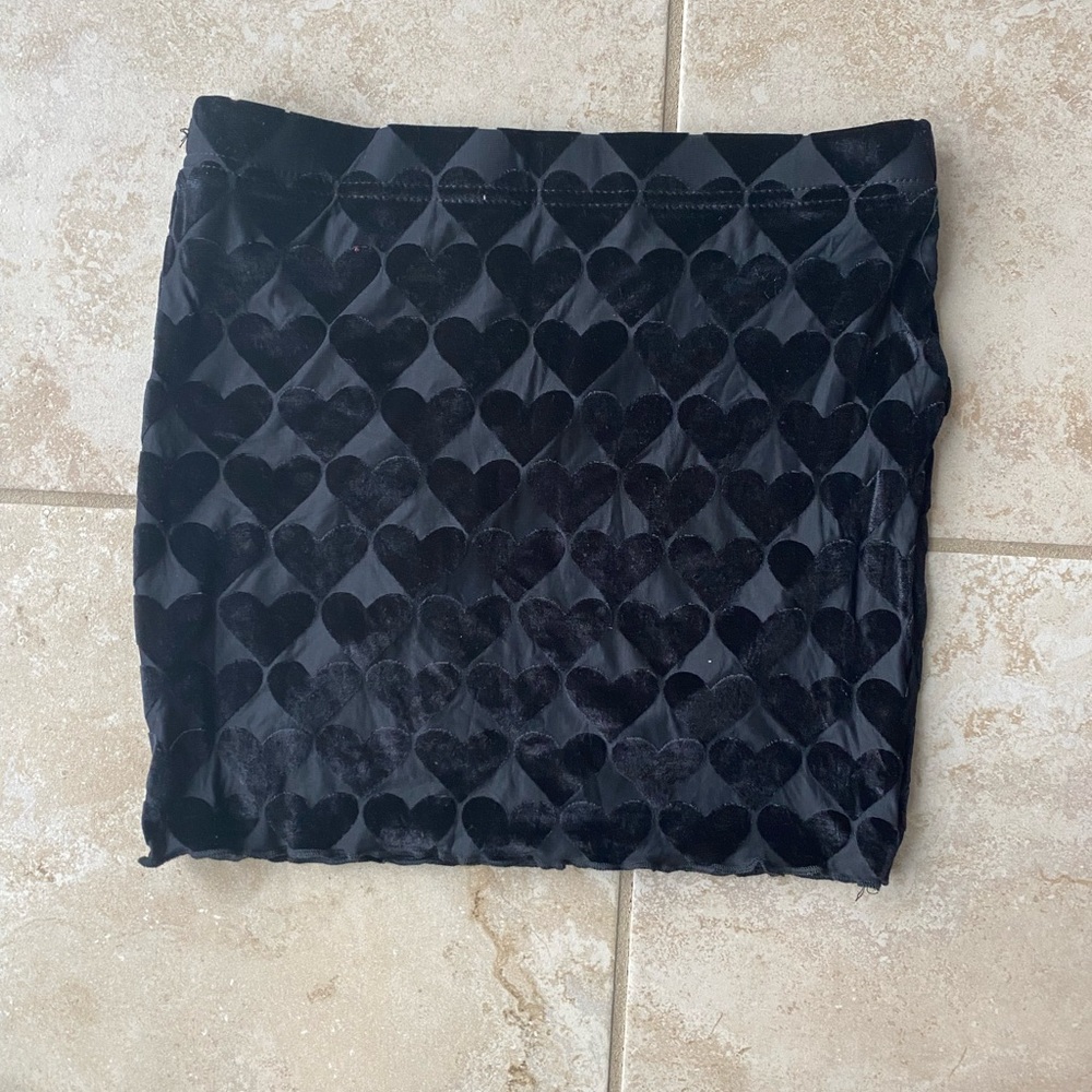 Black velvet heart super mini skirt 🖤